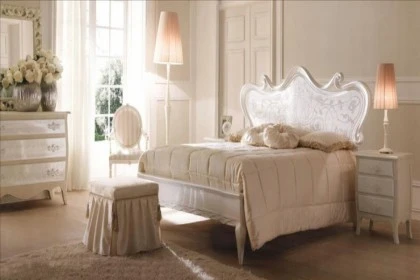 Classic style deluxe bedroom furniture Florian